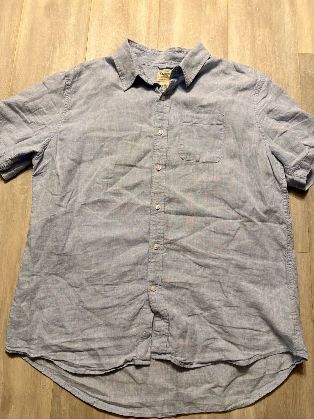 L.L. Bean Men's Light Blue Short-Sleeve Linen Button-Down Shirt